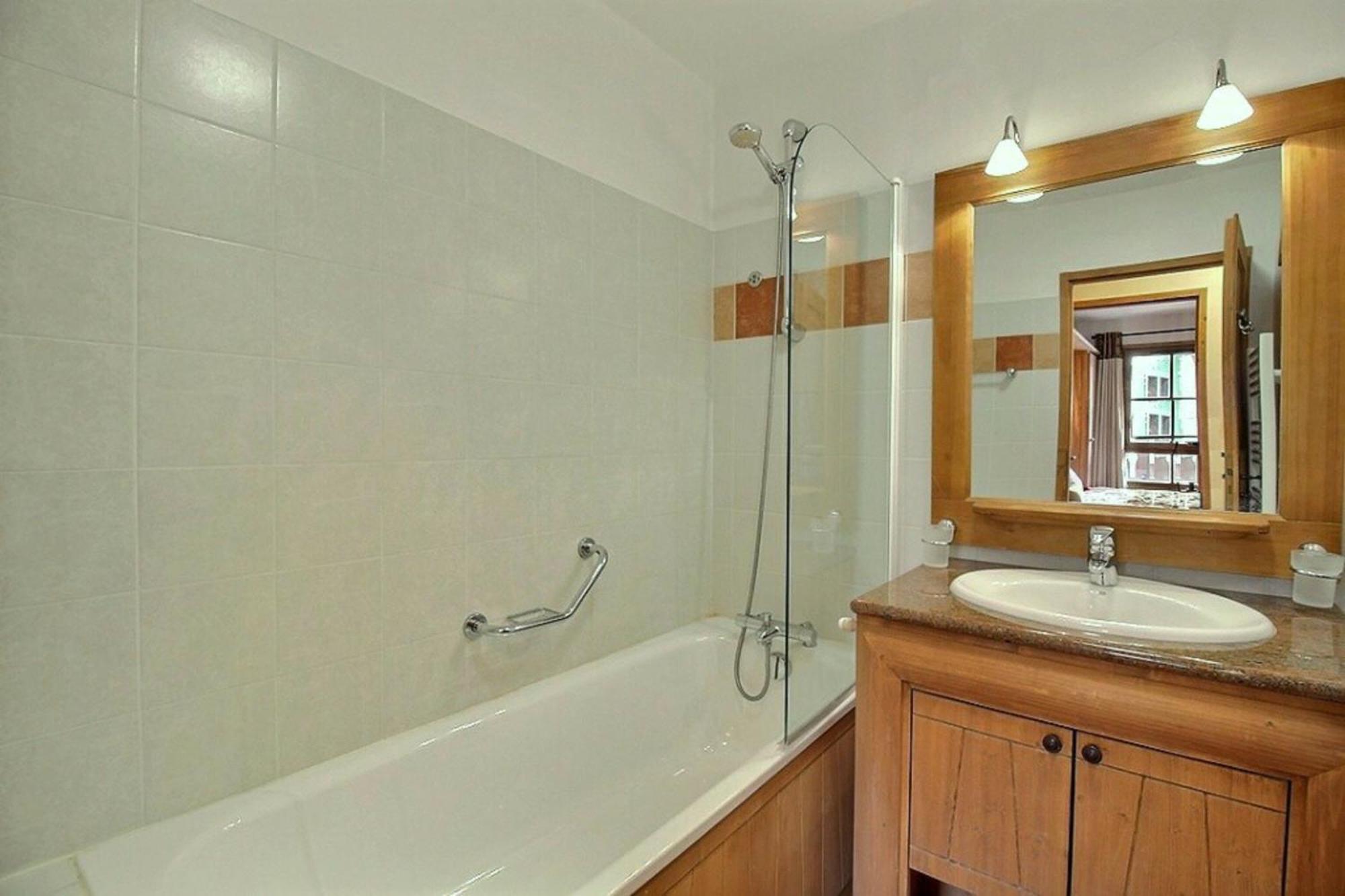Arc 1950 - Appartement Moderne - Sauna Hammam Jacuzzi - 4 Personnes Les Arcs  Exterior photo